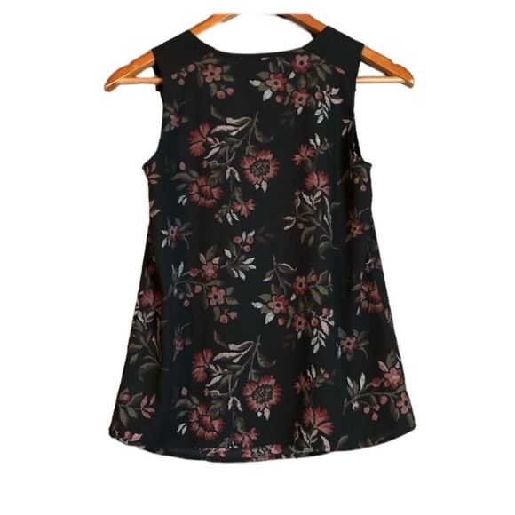 3 for $30! Loft floral tank top - Picture 6 of 6